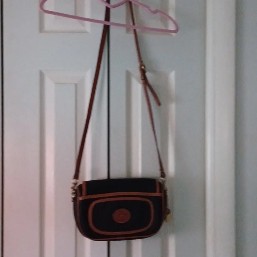 Dooney & Bourke Pebbled Leather Black/ Brown Leather Crossbody - Picture 3 of 11